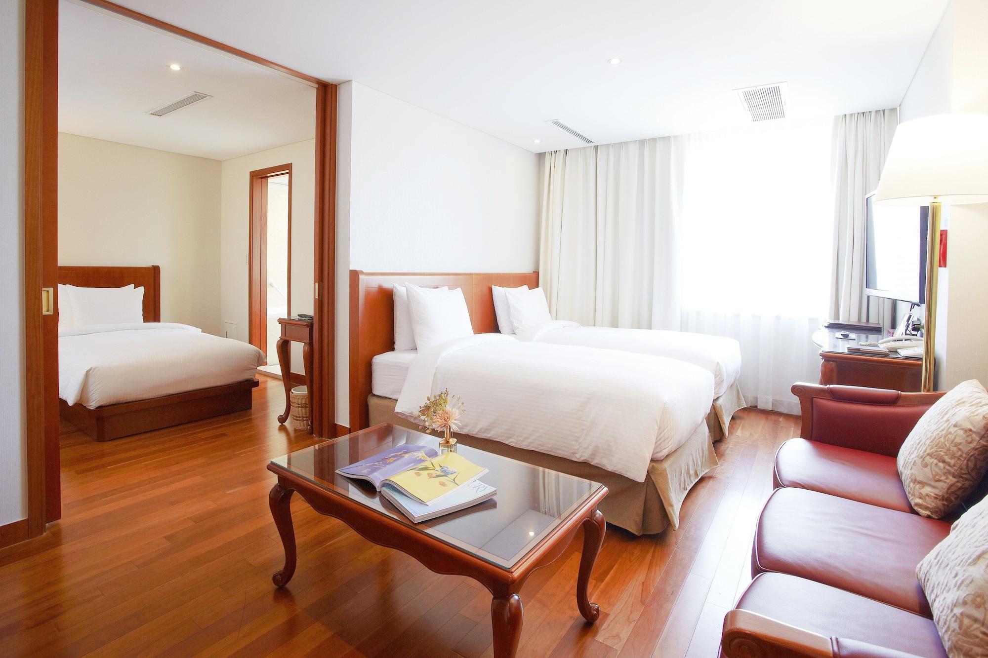 Sejong Hotel Seoul Myeongdong Exterior photo