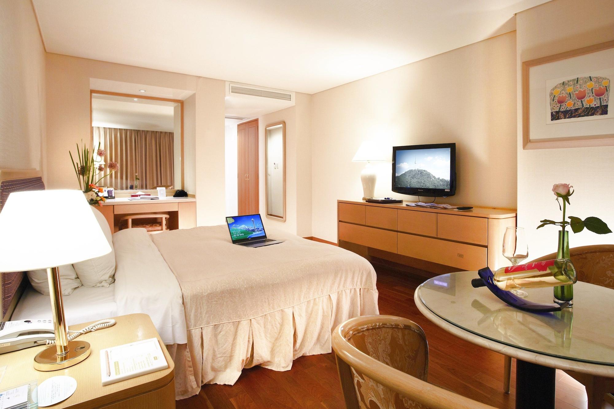 Sejong Hotel Seoul Myeongdong Exterior photo