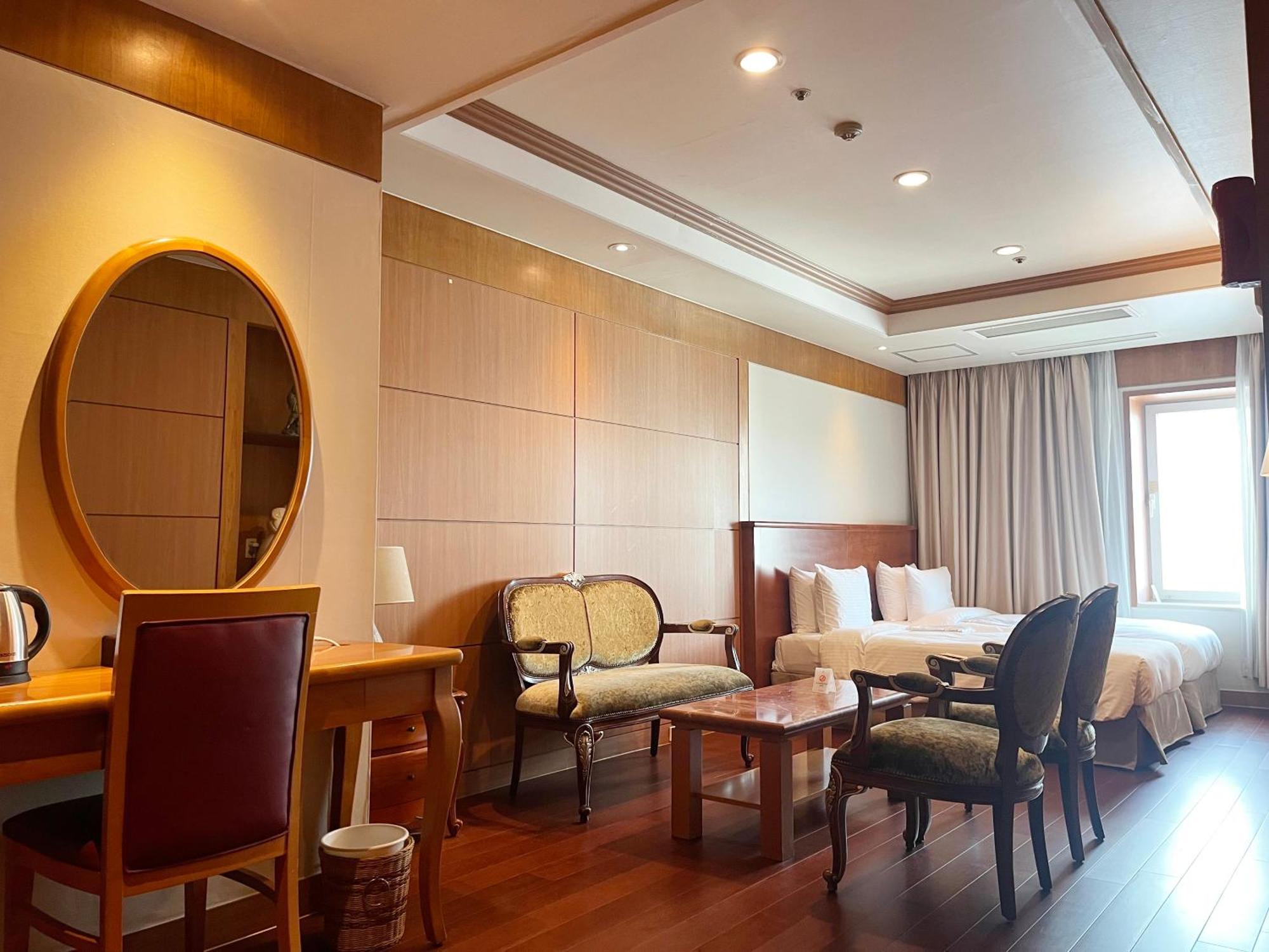 Sejong Hotel Seoul Myeongdong Exterior photo